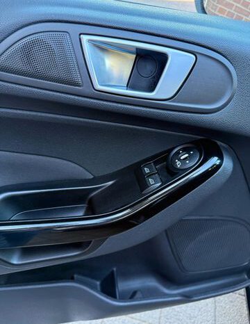 Ford Titanium *Zahnriemen Neu*Bluetooth*Service Neu* voll